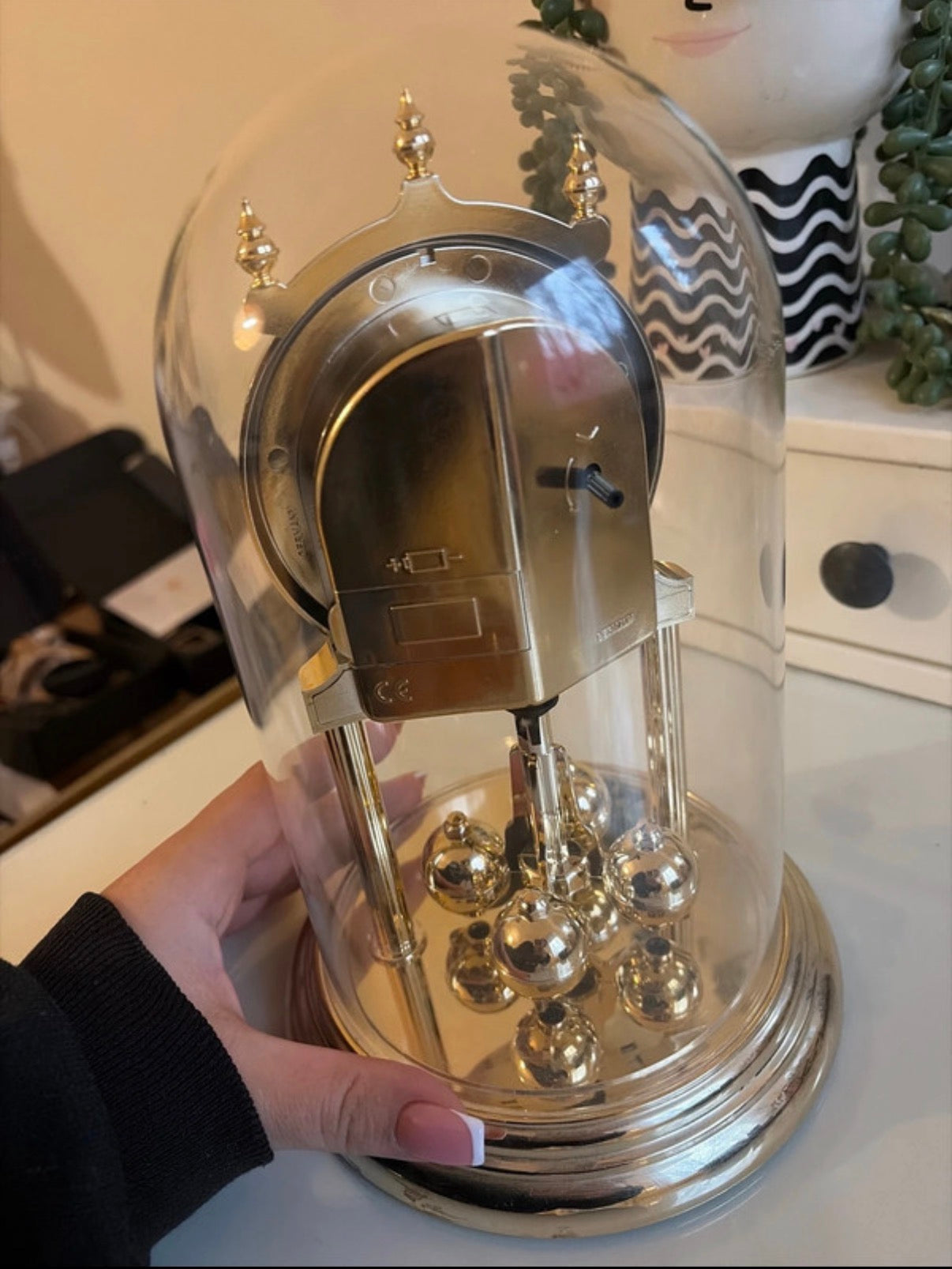 Staiger Quartz német forgó ingás asztali óra